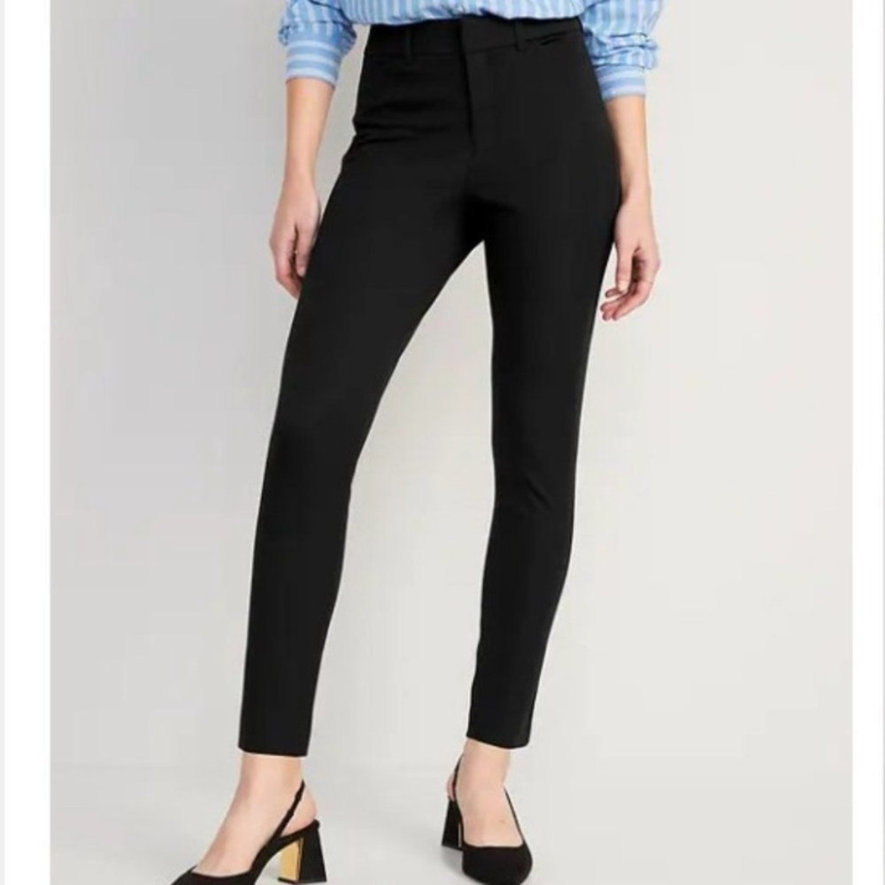 Old Navy Pixie High Rise Ankle - Size 4 - Black - NWT!